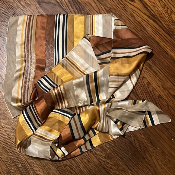 Vintage Striped silk like scarf - Picture 2 of 3